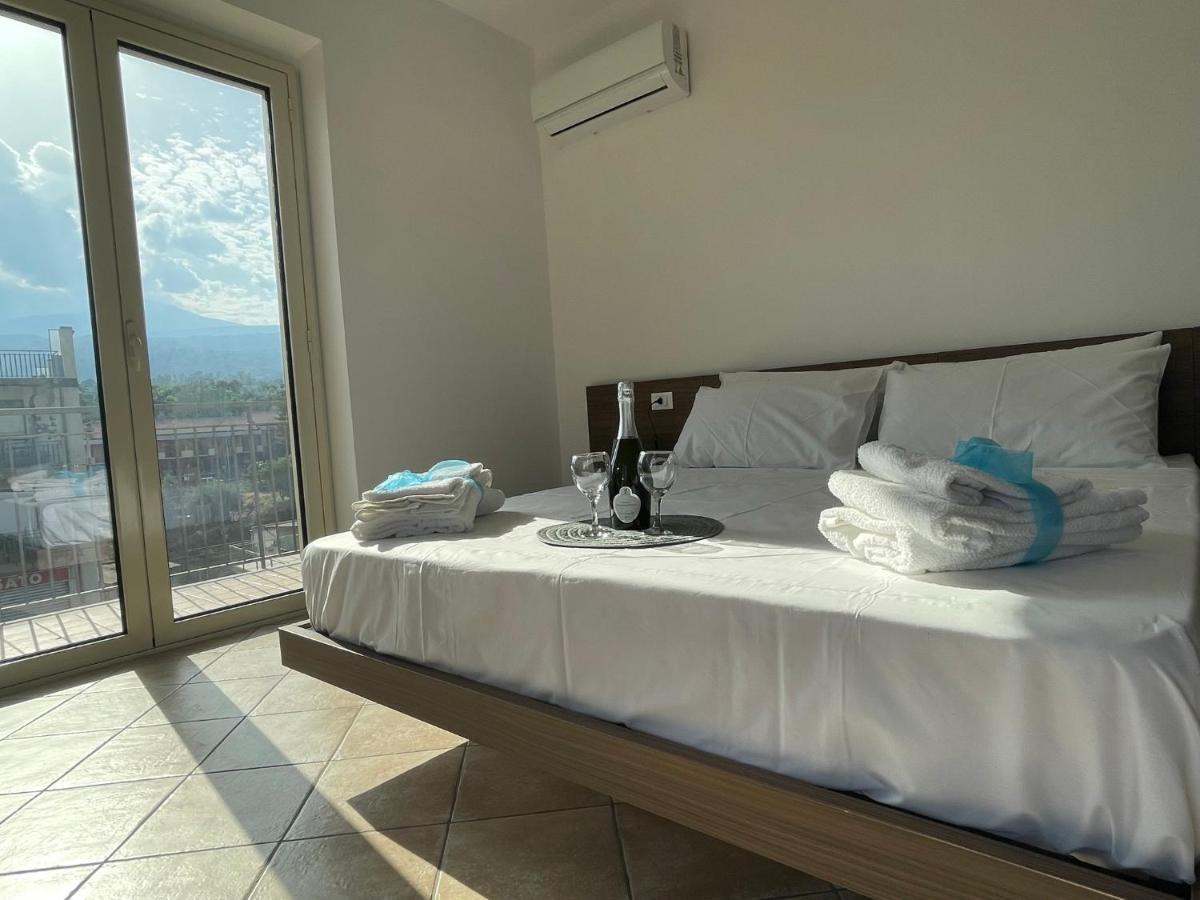 Maison De Cheeramie - Tourist Apartments Tra Mare E Etna Маскали Экстерьер фото